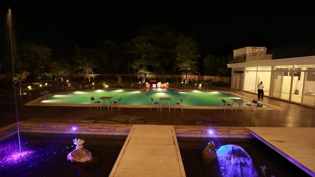The Park Vientiane Lägenhet Ban Nongdouang Exteriör bild